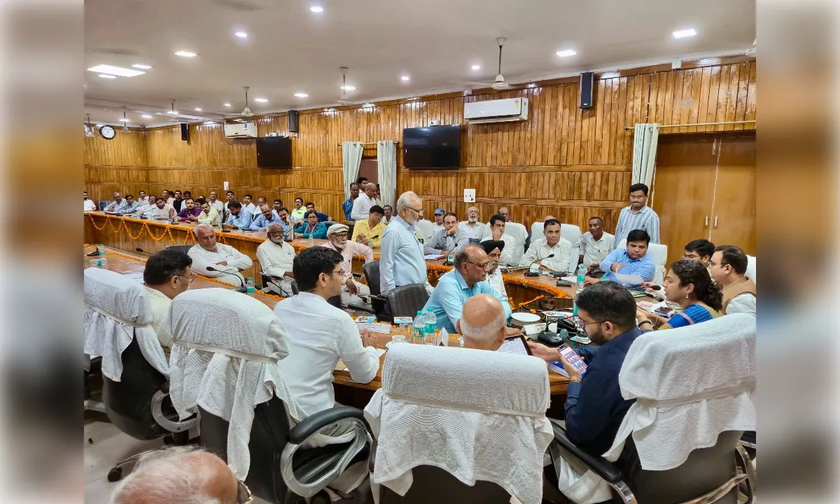 बहराइच में मंडलायुक्त की पेंशनर्स जनसुनवाई से सेवानिवृत्त कर्मियों को राहत