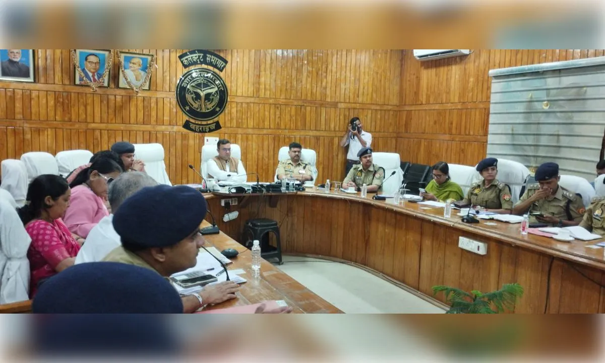 डीएम की अध्यक्षता में सम्पन्न हुई जिला स्तरीय शान्ति समिति की बैठक