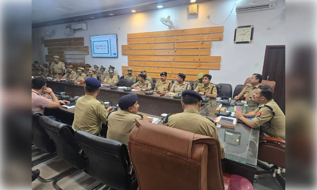 रात्रि निरीक्षण के साथ एसपी ने की मासिक अपराध गोष्ठी