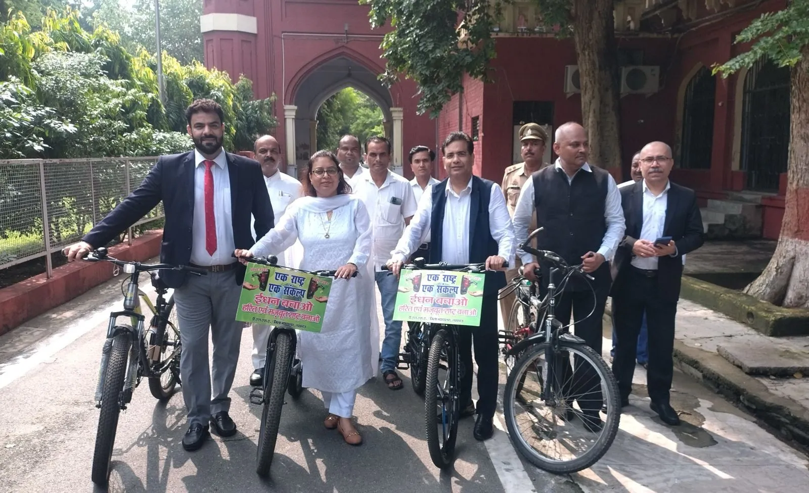  न्यायिक अधिकारियों ने निकाली साइकिल रैली 