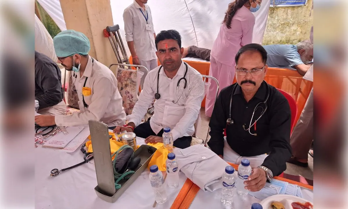 बंदियों के इलाज के लिए जिला कारागार में लगा विशेष चिकित्सा शिविर
