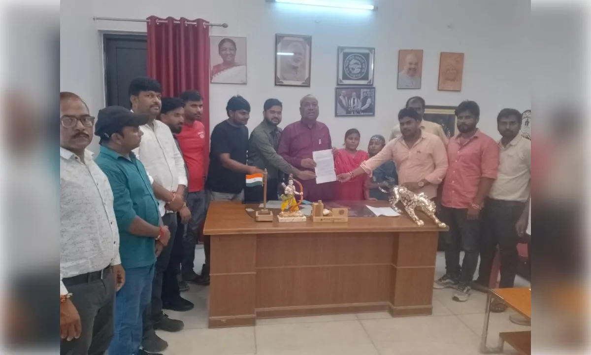 कैबिनेट मंत्री संजय निषाद से मिले आरक्षित वर्ग के अभ्यर्थी