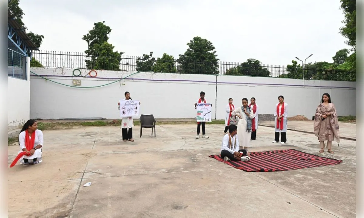 ौ