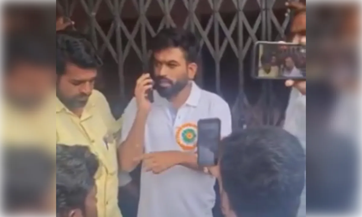 नशे में स्कूल आने वाले प्रिंसिपल को हटाओ, वरना होगा आंदोलन: अभिजीत दीपके