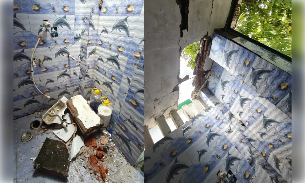 राती प्राथमिक विद्यालय के जर्जर शौचालय की छत का हिस्सा गिरा
