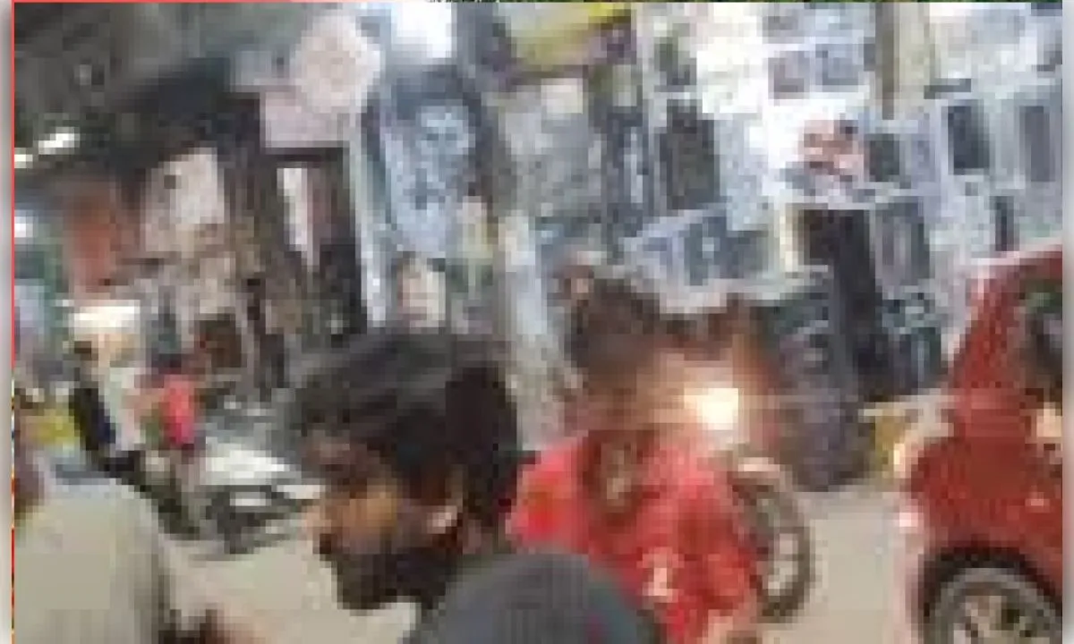 पुलिस चौकी के बाहर युवक ने उठाया खौफनाक कदम