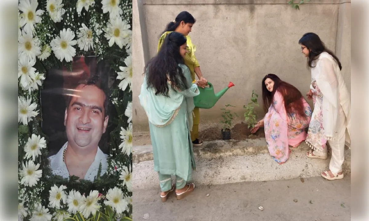 पति की याद में रश्मि चौधरी ने सोसायटी में लगाए 11 हारसिंगार के पौधे