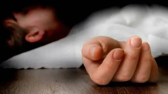 चार दिन से बंद था घर, दरवाजा खुलते ही फंदे पर लटका मिला 26 वर्षीय युवक का शव