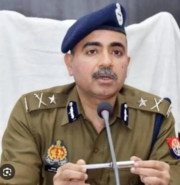 कौशांबी पटाखा फैक्ट्री विस्फोट में बड़ी कार्रवाई, इंस्पेक्टर समेत सात पुलिसकर्मी निलंबित