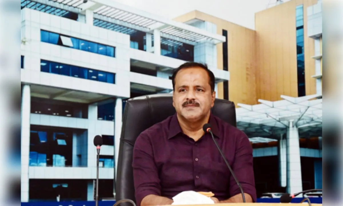 कर्नाटक के स्वास्थ्य मंत्री का बड़ा आरोप, फाइजर एजेंसी जांच में नहीं कर रही सहयोग
