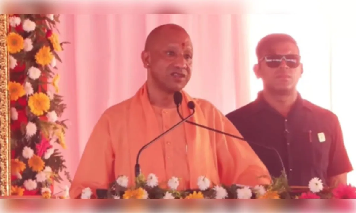 जाति के नाम पर बांटने वाली ताकतों से रहें सावधान, मेरठ में बोले सीएम योगी