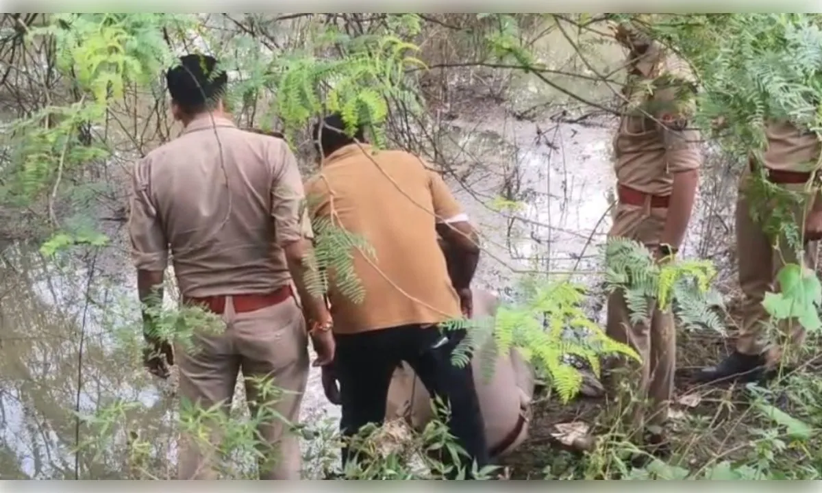 कानपुर में युवक का सिर कटा शव बरामद