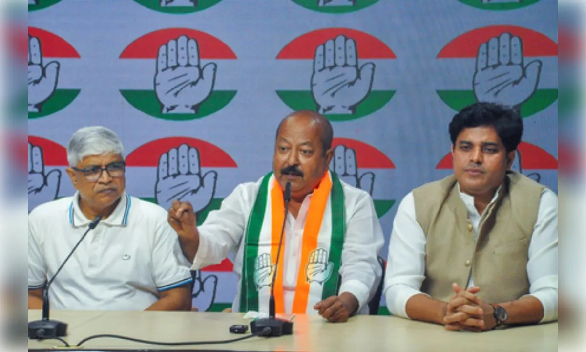 आसिम वकार ने छोड़ी AIMIM, कांग्रेस में शामिल
