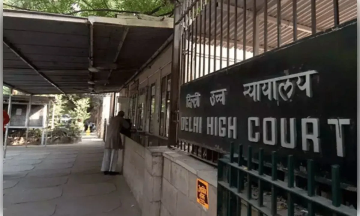 डीयू के सभी कॉलेजों में हॉस्टल की मांग पर नहीं हुई सुनवाई