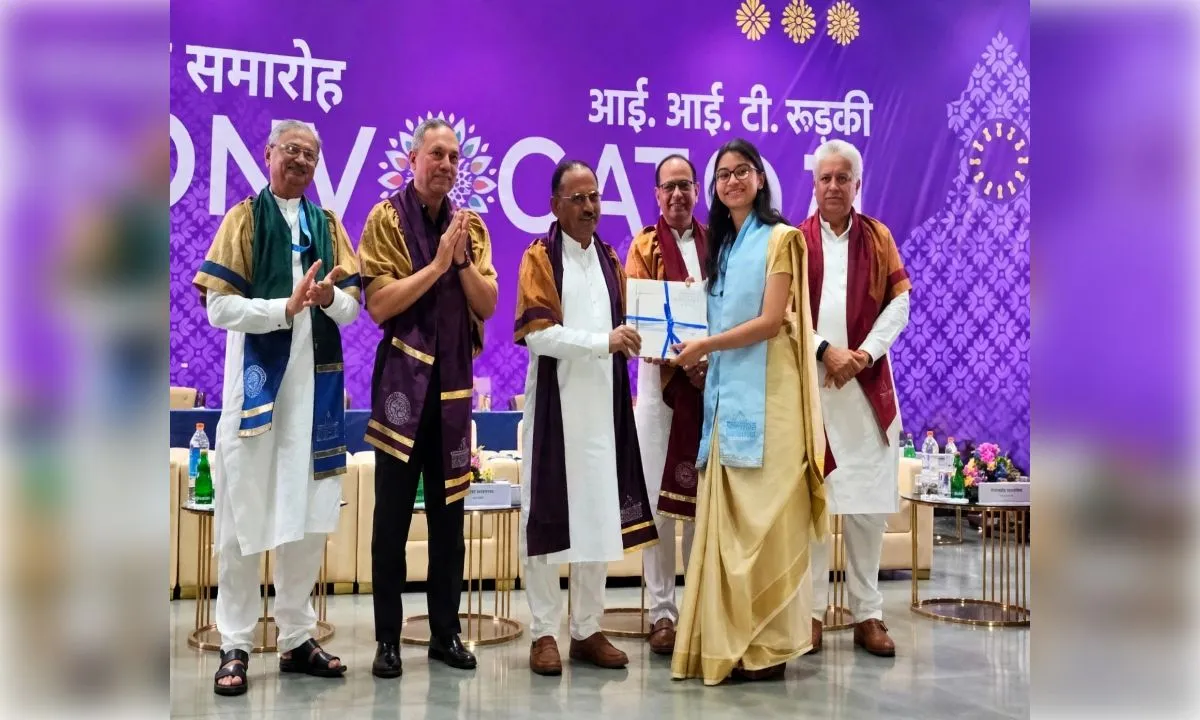 तकनीकी दक्षता को करियर तक न रखें युवा, देश के विकास में लगाएं: डोभाल