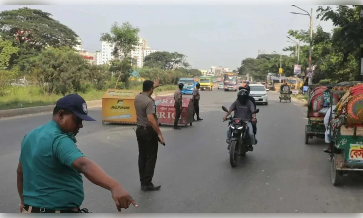 ढाका: जात्राबारी में फटे चार देसी बम, सुरक्षा कड़ी, 515 गिरफ्तार