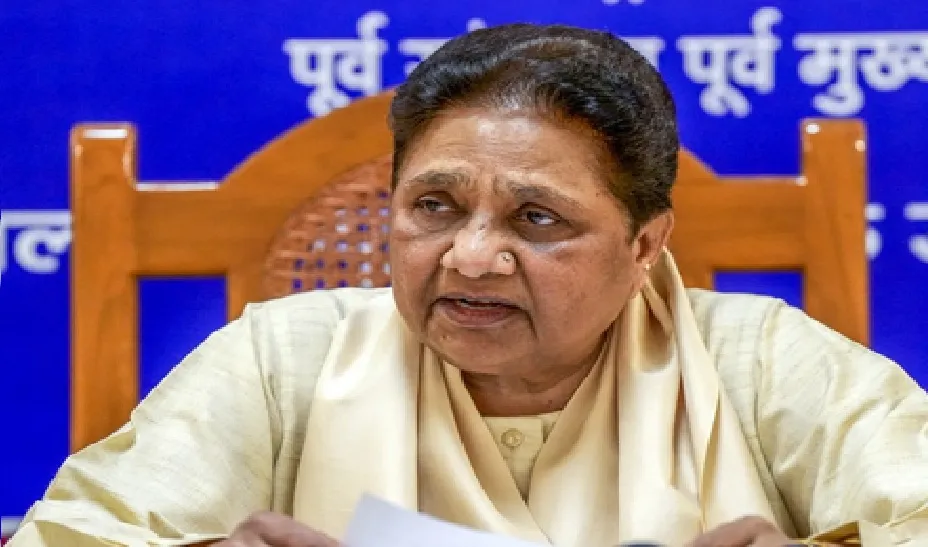 मस्जिदों का ध्वस्तीकरण तुरंत रोके सरकार: मायावती