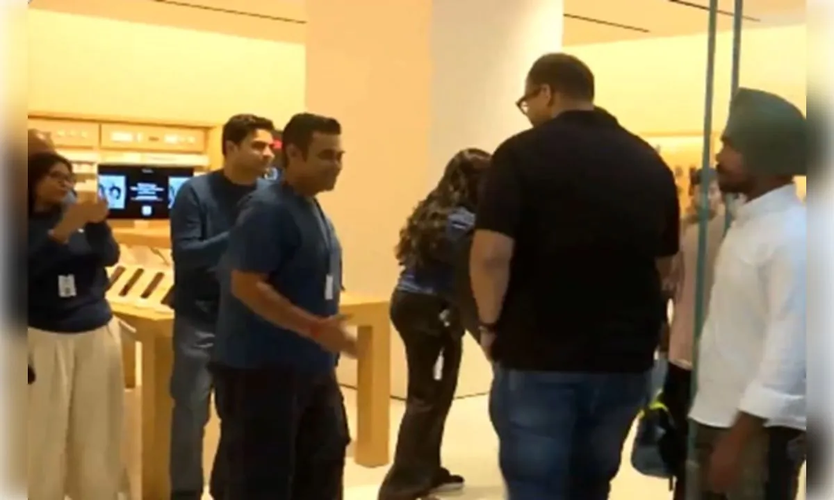 iPhone 18 Pro की बिक्री शुरू, Apple स्टोर्स के बाहर लगी लंबी कतारें