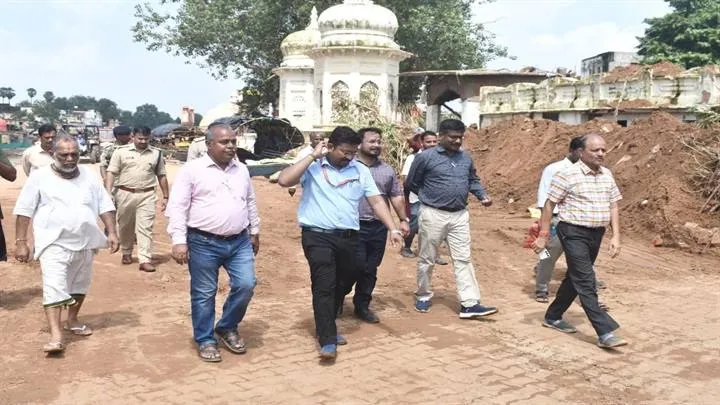 चित्रकूट में बाढ़ का पानी घटा, युद्धस्तर पर सफाई और राहत कार्य तेज