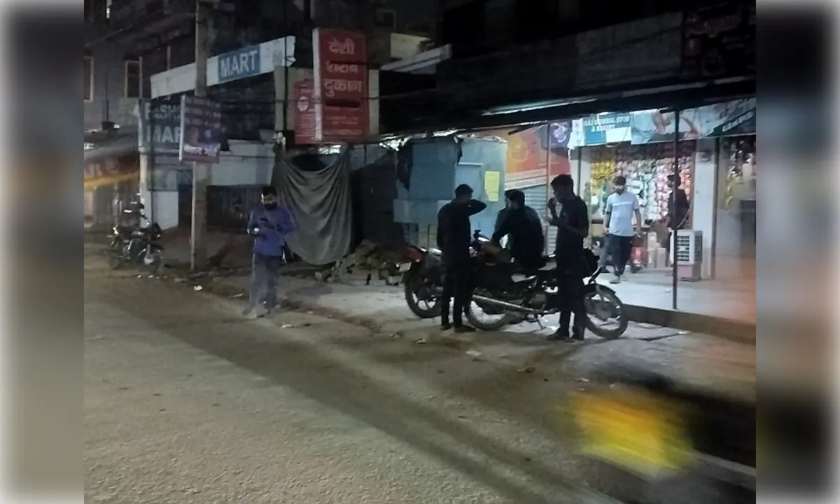 इंदिरानगर क्षेत्र में रात 11 बजे भी मिल जाती है देसी दारू...!