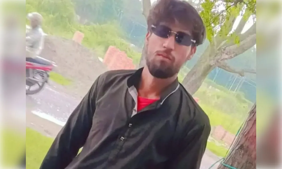 ट्रेन की चपेट में आने से युवक की मौत