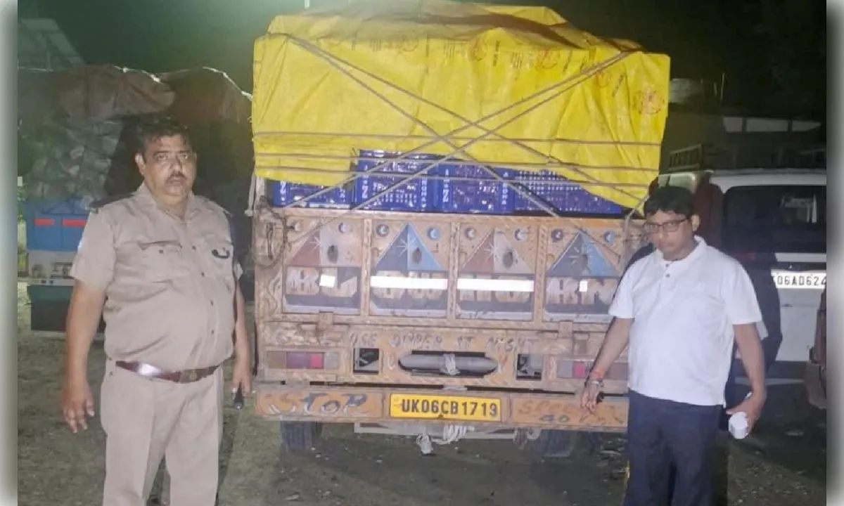 ओवरलोड वाहनों पर कार्रवाई, 3.79 लाख रुपये जुर्माना