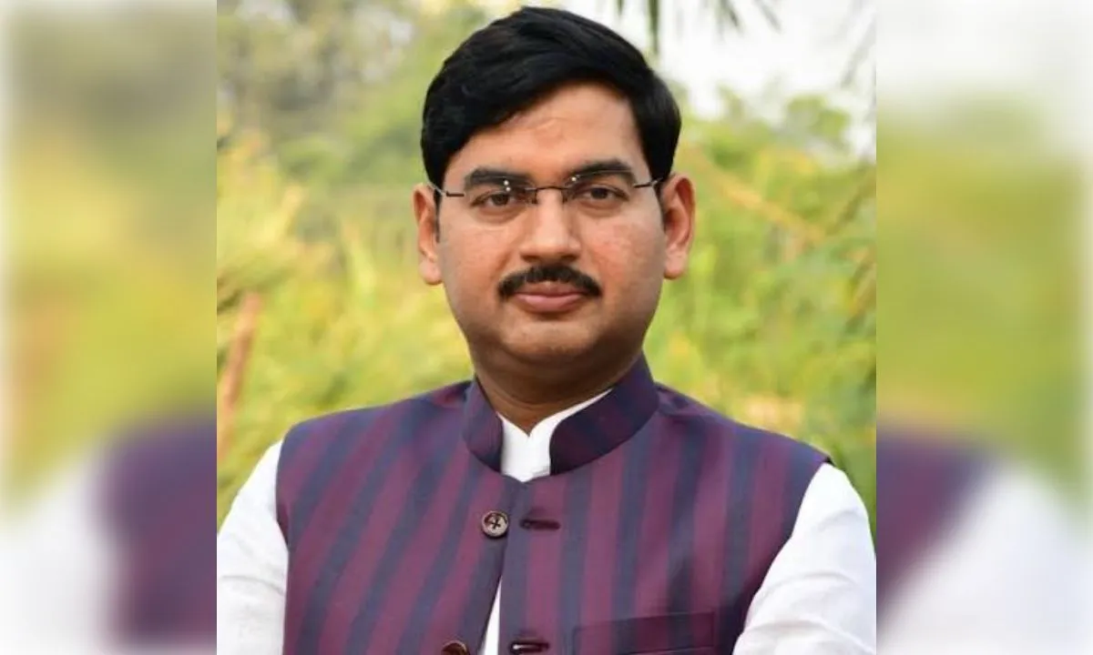 शिखर सम्मेलन पर सियासत गरमाई, कांग्रेस के बयान पर भाजपा का जवाब