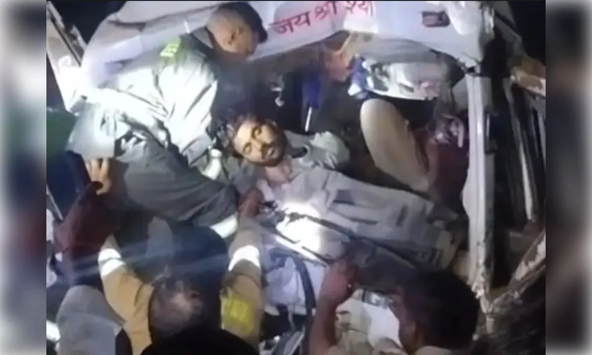 खड़े डंपर में तेज रफ्तार डंपर ने मारी टक्कर, कंडक्टर की मौत