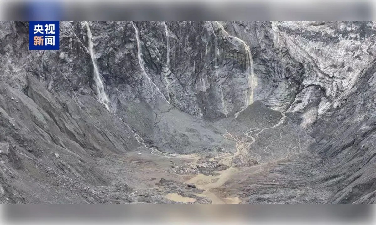 नेपाल आपदा : 2.5 करोड़ घन मीटर बर्फ 2,000 मीटर नीचे गिरी, विस्फोट जैसा असर