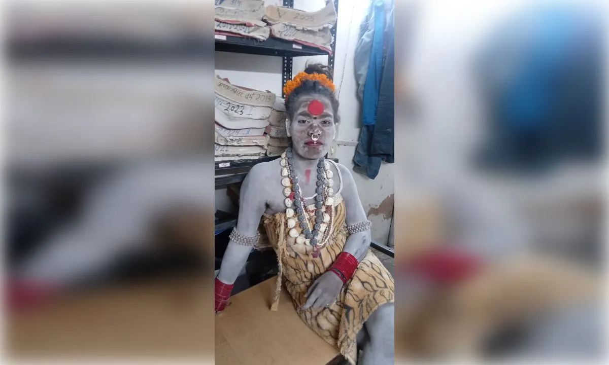 उज्जैनः जलती चिता से मानव मांस खाने वाली किन्नर अघोरी गिरफ्तार
