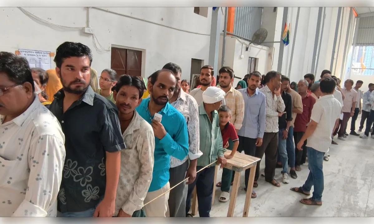 निकाय चुनाव का पहला चरण शुरू, पहाड़ी नगर में सबसे अधिक मतदान