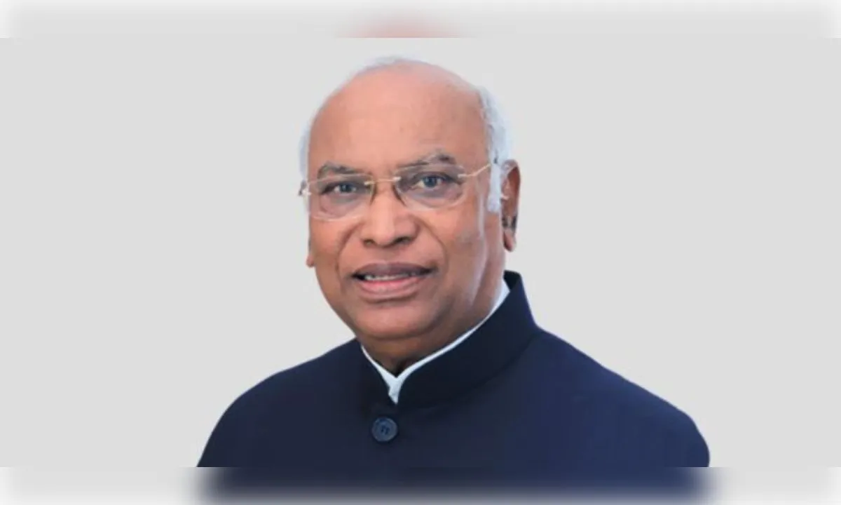 SIR प्रक्रिया को त्रुटिपूर्ण मानती कांग्रेस, अब आयोग दे स्पष्टीकरण: खरगे