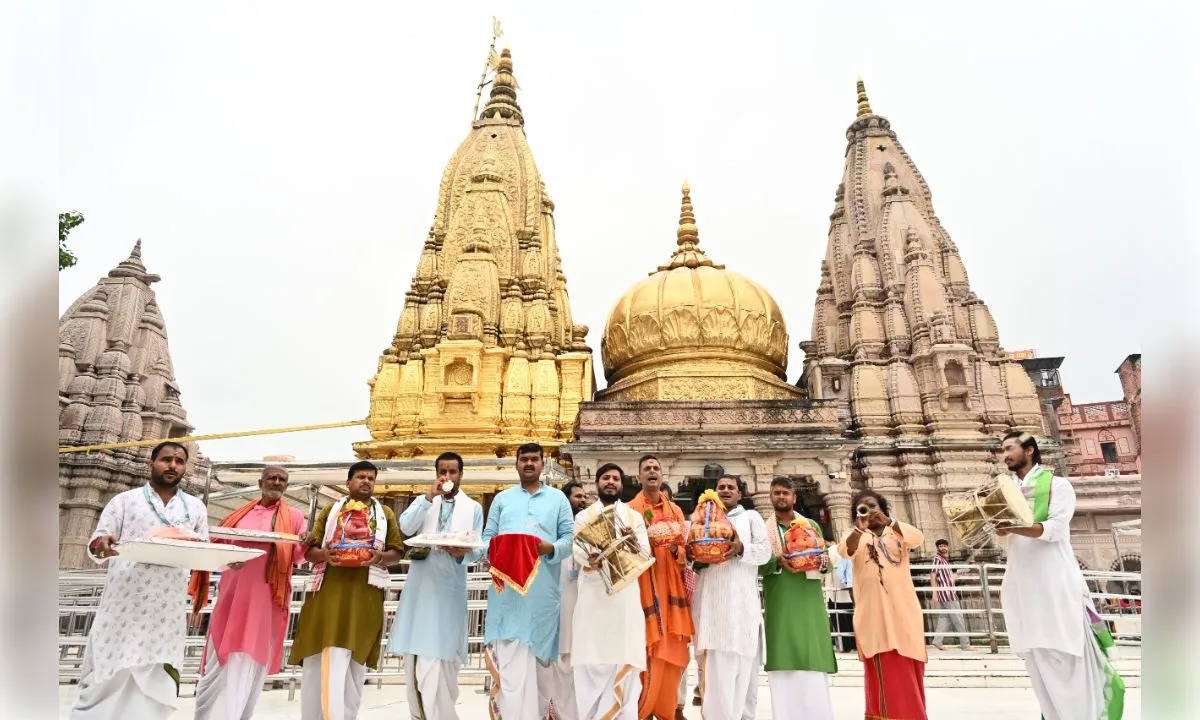 महादेव की नगरी से नंदलाल के लिए भेजा गया खास उपहार