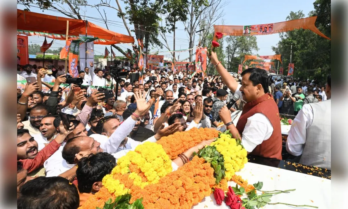सहारनपुर में भाजपा कार्यकर्ताओं ने नितिन नवीन का किया भव्य स्वागत