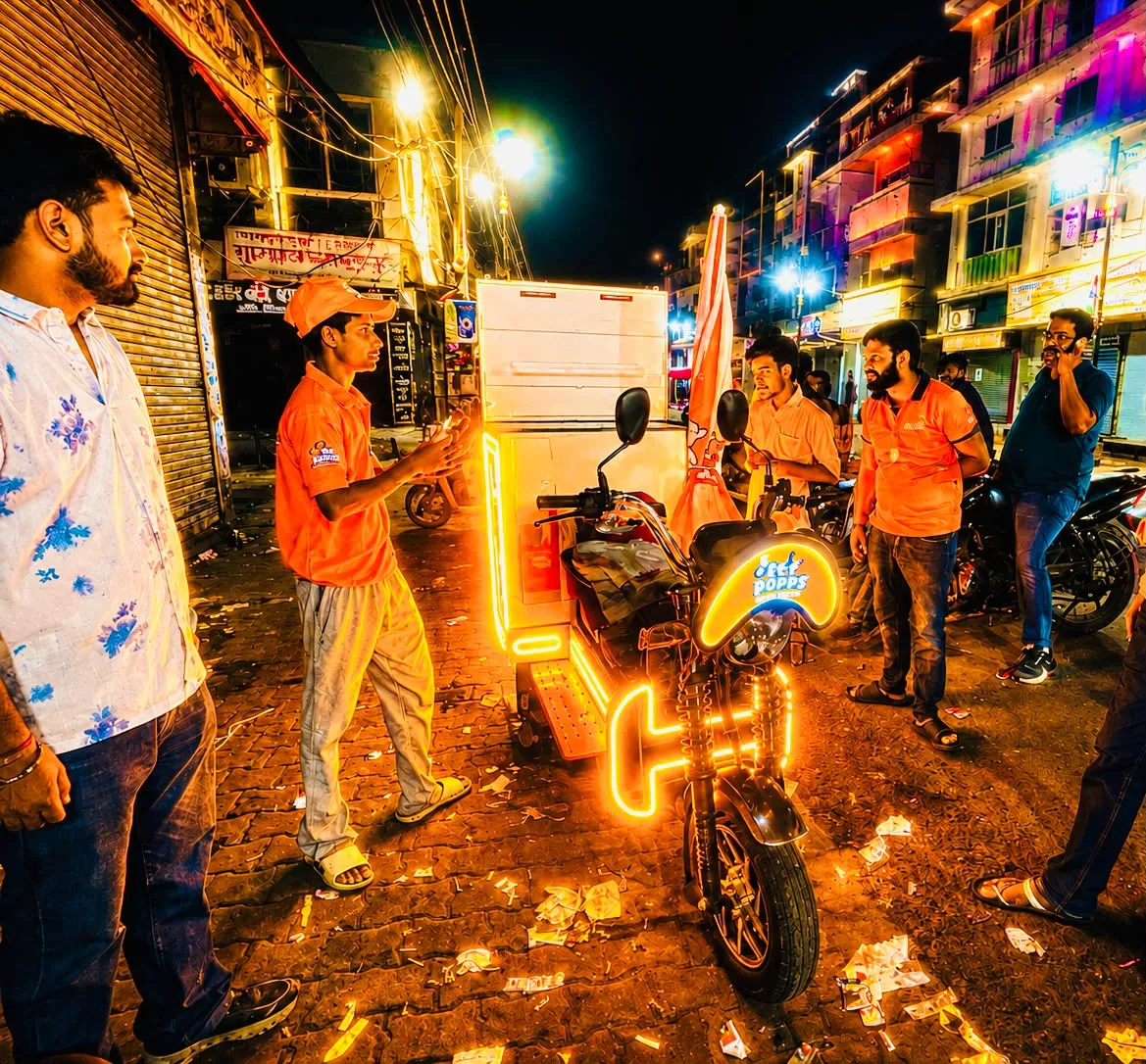 पांच लाख की मदद से सार्थक ने पहियों पर दौड़ा दी ‘बचपन की चुस्की’