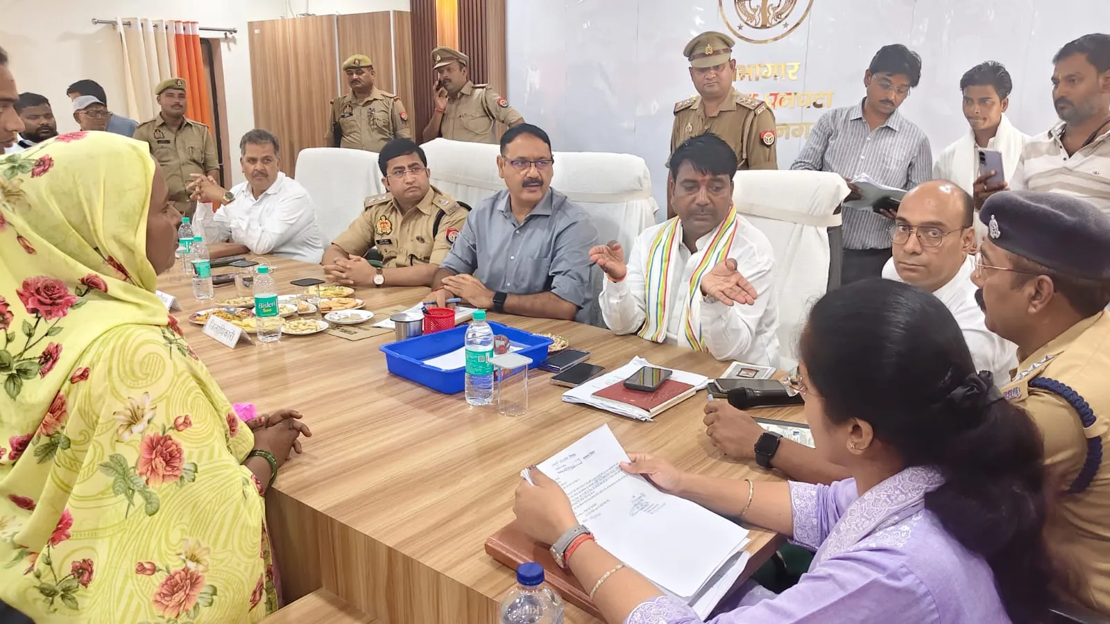 विधायक एवं डीएम की उपस्थिति में धनघटा तहसील में  समाधान दिवस का हुआ आयोजन