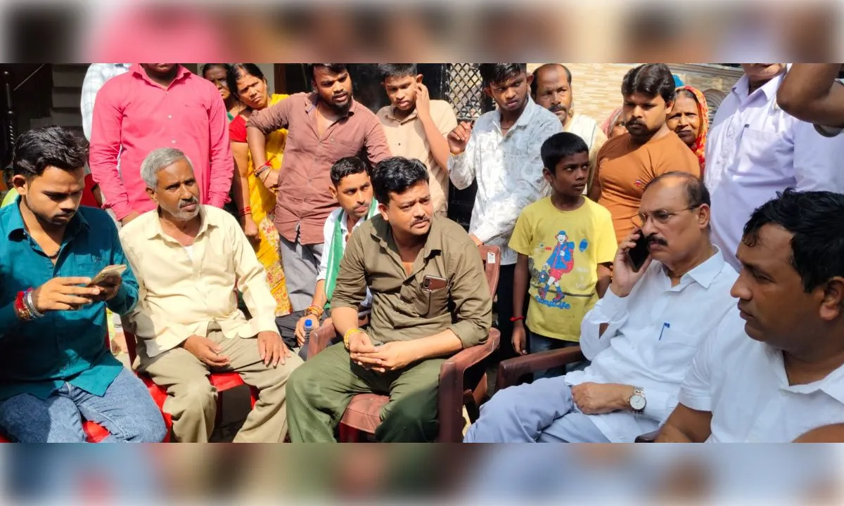 मारपीट के पीड़ितों से मिले विधायक, कार्रवाई का दिलाया भरोसा