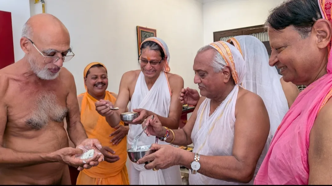 रूप नहीं, स्वरूप को सुंदर बनाएं: आचार्य निर्भय सागर