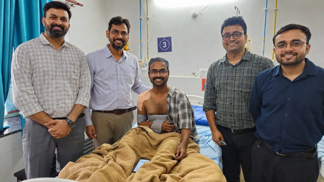 बार—बार कंधा खिसक रहे मरीज का हुआ सफल इलाज
