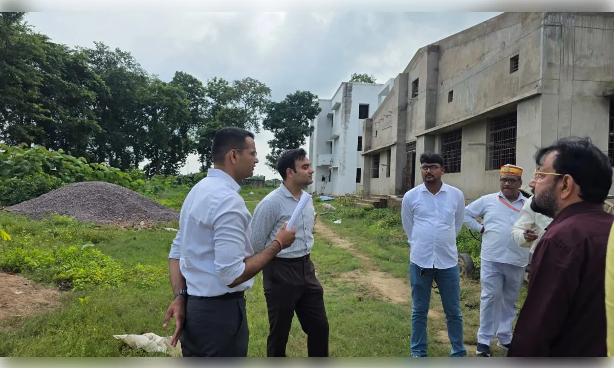 महिला आईटीआई व कस्तूरबा विद्यालय के निर्माण में तेजी लाने के निर्देश