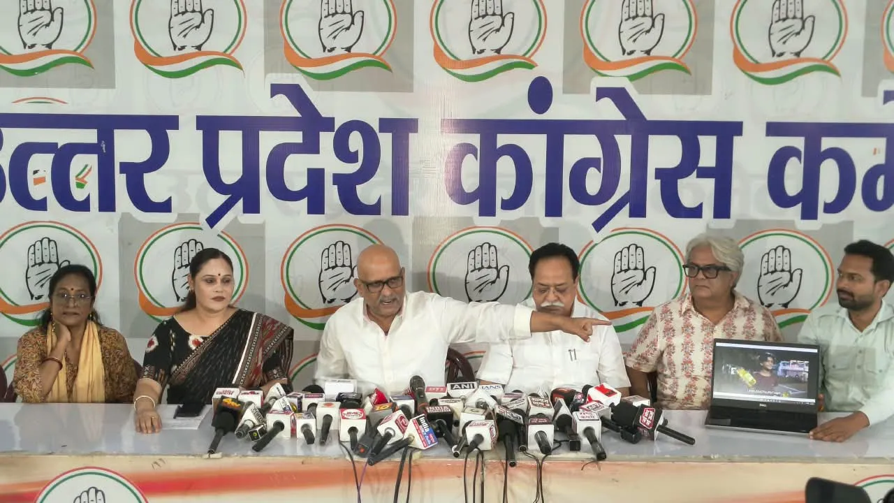 पीएम के जन्मदिन, सरकारी धन की बबार्दी 