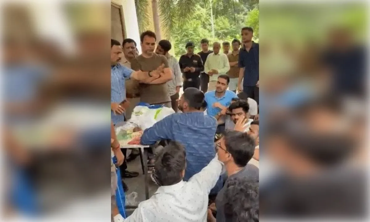 मेस के खाने से 40 छात्रों की तबीयत खराब, खाने के गुणवत्ता पर सवाल?