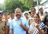 डीजीपी ने पत्नी के साथ किया मतदान 