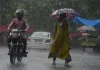 दिल्ली-NCR में झमाझम बारिश से गर्मी से राहत, भारी बारिश का रेड अलर्ट जारी