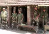 उत्सव के माहौल में हो रहा मतदान, सुबह से बूथों पर मतदाताओं की लंबी कतारें