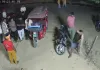 शराब की दुकान पर युवकों का तांडव, घटना सीसीटीवी में कैद 