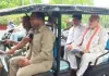 वित्त मंत्री सुरेश कुमार खन्ना ने विधानसभा कार्यालय आने-जाने में किया ई-रिक्शा का प्रयोग 