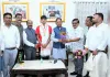 अंडर-18 एशिया कप विजेता हॉकी खिलाड़ी अवि मानिकपुरी ने मुख्यमंत्री साय से की सौजन्य  भेंट