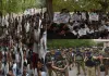 लखनऊ के ईको गार्डन में युवाओं का प्रदर्शन, पेपर लीक और परीक्षा अनियमितताओं पर सरकार के खिलाफ नारेबाजी