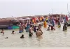 सोमवती अमावस्या पर भक्तों ने लगाई गंगा में डुबकी